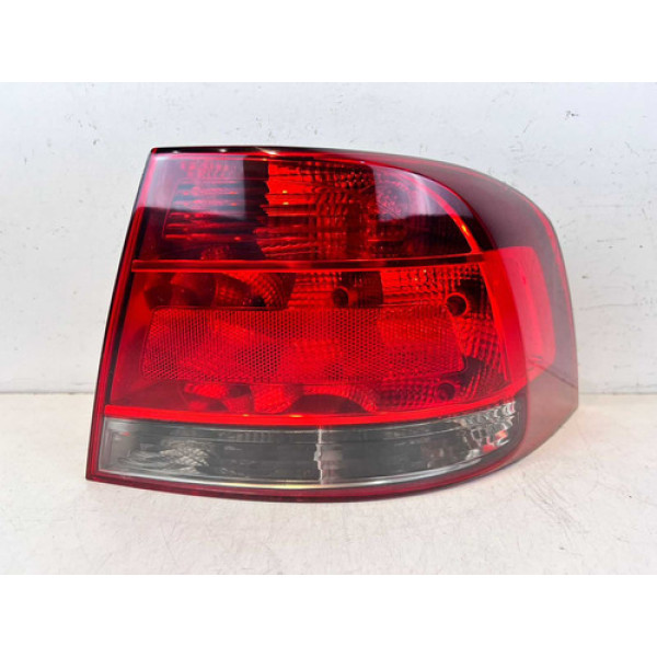 Lanterna Vw Voyage G5 L.d 2009 2010 2011 2012 / Original Direito/passageiro Vermelho