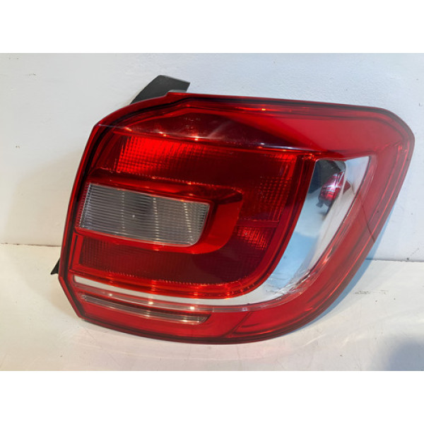 Lanterna Renault Sandero L.d 2015 2016 2017 2018 2019 / Orig Direito Vermelho