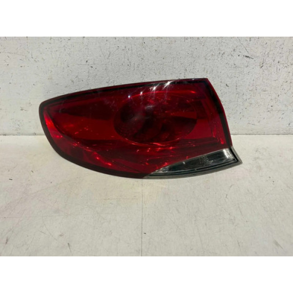 Lanterna Esquerda Canto Siena G4 2008 2009 2010 2011 2012 Esquerdo/motorista Vermelho