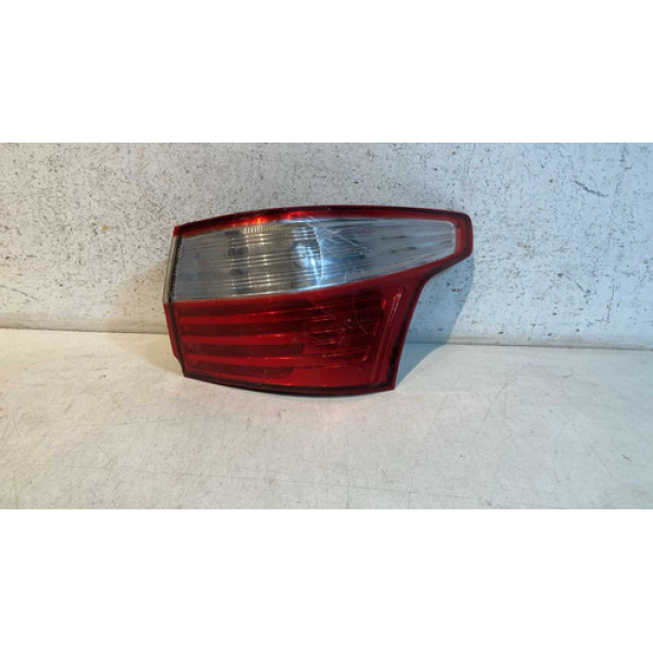 Lanterna Fiat Grand Siena 2012 2013 2014 2015 2016 L.d Origi Direito/passageiro Vermelho