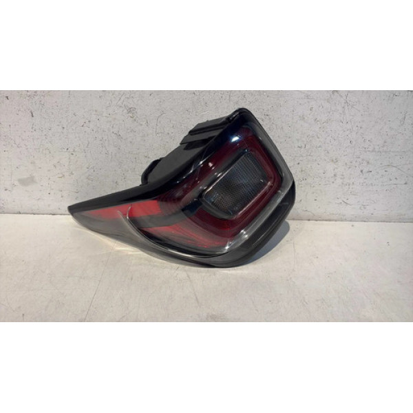 Lanterna Esquerda Fiat Strada 2020 2021 2022 2023 2024 2025 Esquerdo/motorista Vermelho