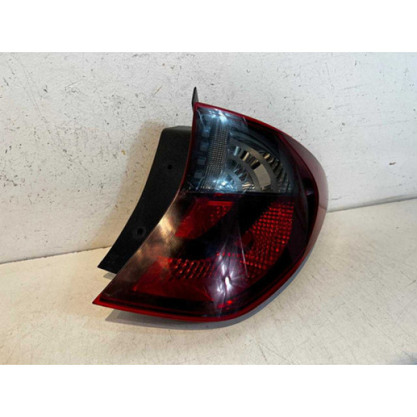 Lanterna Hyundai Hb20 Hatch L.d 2020 2021 2022 / Original Direito/passageiro Vermelho