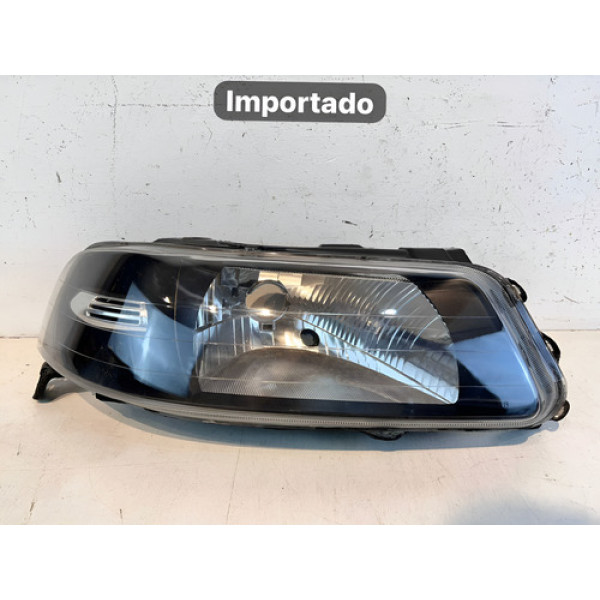 Farol Vw Gol Saveiro Parati G3 L.d 2000 2001 A 2005 / Import Direito/passageiro