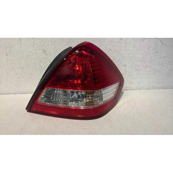 Lanterna Direita Tiida Sedan 2008 2009 2010 2011 Usado Direito/passageiro Vermelho