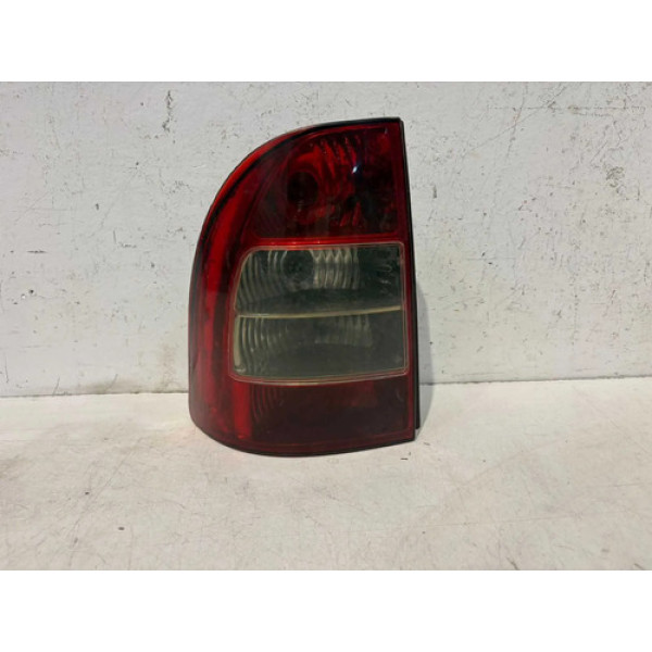 Lanterna Esquerda Fiat Strada 2004 2005 2006 2007 2008 Usado Esquerdo/motorista Vermelho