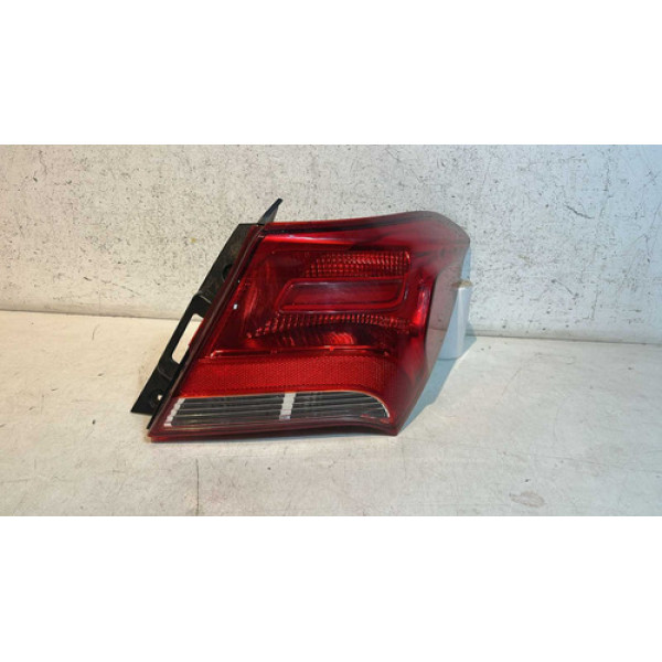 Lanterna Gm Prisma L.d 2017 2018 2019 / Original Direito/passageiro Vermelho