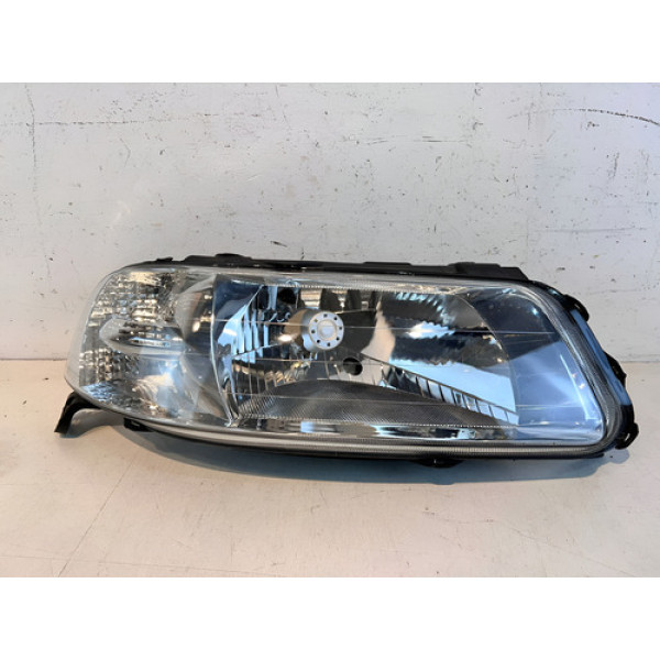 Farol Vw Gol Saveiro Parati G3 L.d 2000 2001 A 2005 / Import Direito/passageiro