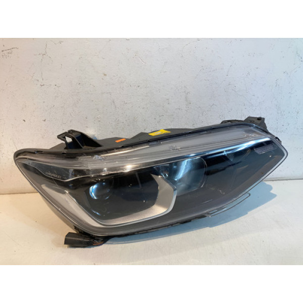 Farol Gm Tracker L.d 2020 2021 2022 2023 / Original  Direito