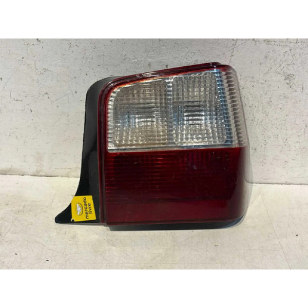 Lanterna Direita Fiat Uno 2004 2005 2006 2007/2011 Usado Direito/passageiro Vermelho