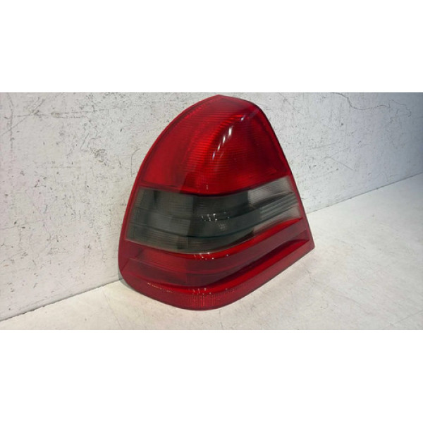 Lanterna Esquerda Mercedes C200 1994 1995 1996 1997/2004 Esquerdo/motorista Vermelho