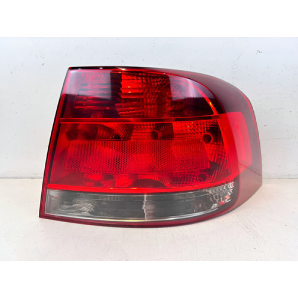 Lanterna Vw Voyage G5 L.d 2009 2010 2011 2012 / Original Direito/passageiro Vermelho