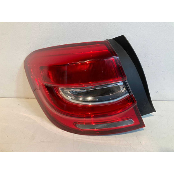 Lanterna Renault Sandero L.e 2020 2021 2022 / Original Direito Vermelho