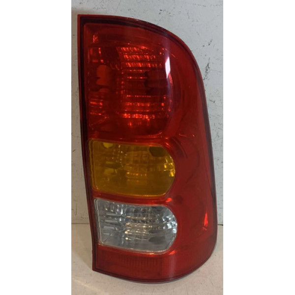 Lanterna Direita Toyota Hilux 2004 2005 2006 2007 2008/2011 Direito/passageiro Vermelho