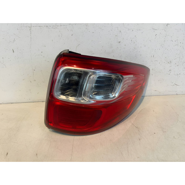 Lanterna Traseira Direita Strada 2014 A 2018 Direito/passageiro Transparente