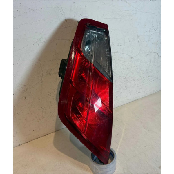 Lanterna Esquerda Fiat Punto 2008-2012 Usado Esquerdo/motorista Vermelho