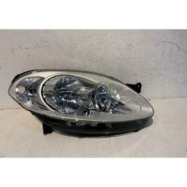 Farol Direito Fiat Palio 2012 2013 2014 2015 2016 2017 Usado Direito/passageiro