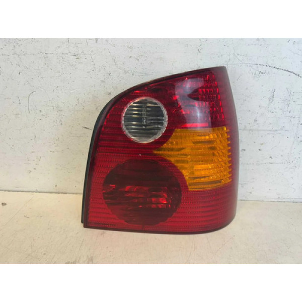 Lanterna Polo L.d  2003 2004 2005 2006 Direito/passageiro Vermelho