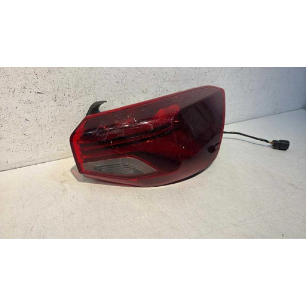 Lanterna Direita Onix Sedan 2020 2021 2022 2023 2024 2025 Direito/passageiro Vermelho