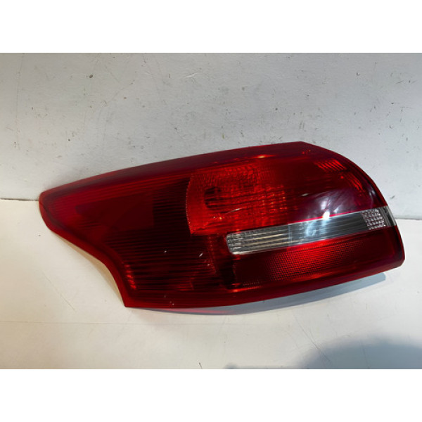 Lanterna Ford Focus Sedan L.e 2017 2018 2019 / Original Esquerdo Vermelho