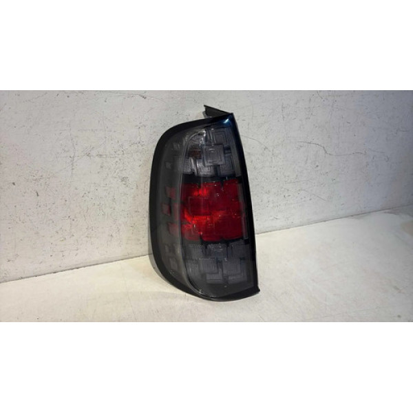 Lanterna Esquerda Fiat Uno 2016 2017 2018 2019 2020 Usado Esquerdo/motorista Vermelho