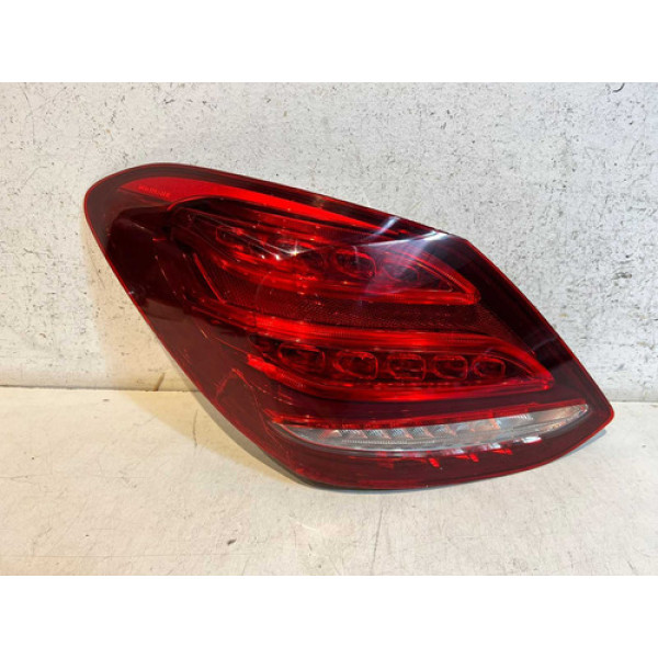 Lanterna Mercedes Benz C180 C200 L.e 2016 2017 2018 / Origin Esquerdo/motorista Vermelho