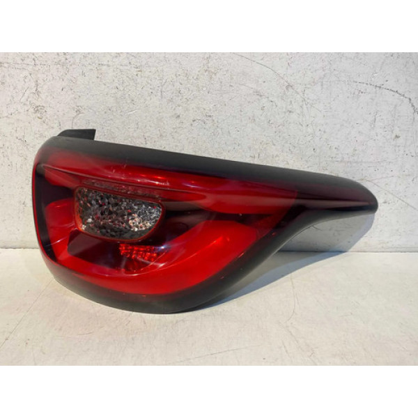 Lanterna Fiat Toro 2015 2016 2017 2018 2019 A 2022 L.d Origi Direito/passageiro Vermelho