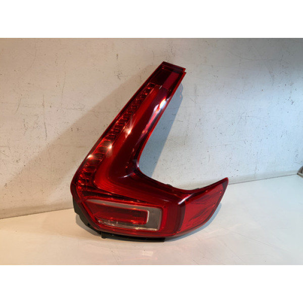 Lanterna Traseira Volvo Xc40 2018 2019 2020 2021 L.d Origina Direito Vermelho