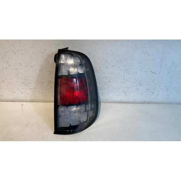 Lanterna Fiat Uno 2016 2017 2018 2019 2020 2021 L.d Original Direito/passageiro Vermelho