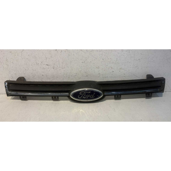 Grade Frontal Superior Com Friso E Logo Ford Focus 2013/2015 Preto Fosco