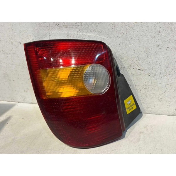 Lanterna Esquerda Fiat Palio 1996 1997 1998 1999 2000 Usado Esquerdo/motorista Vermelho