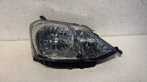 Farol Direito Toyota Etios 2013 2014 2015 A 2021 Usado Direito/passageiro