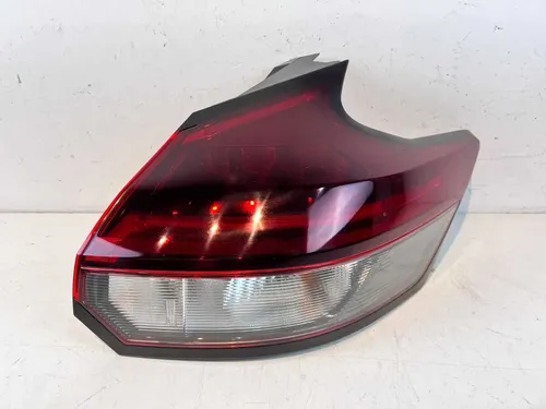 Lanterna Nissan Kicks C/led L.d 2022 2023 2024 / Original Direito/passageiro Vermelho
