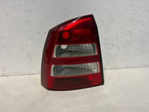 Lanterna Astra Sedan Esquerda 2003 2004 2005 2006 2007/2011 Esquerdo/motorista Vermelho
